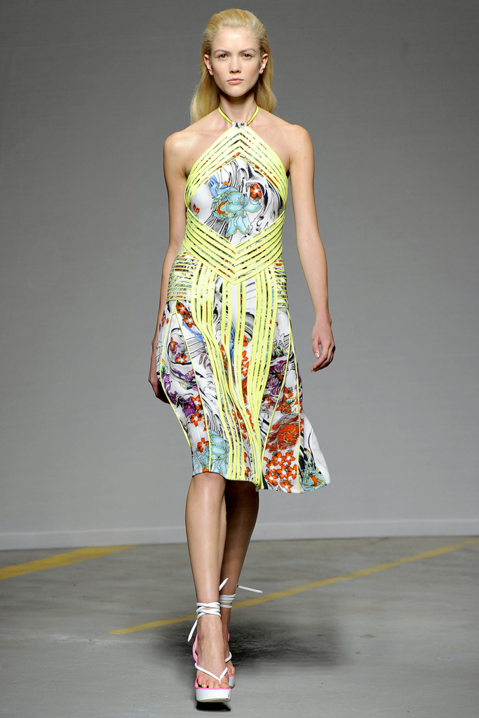 Christopher Kane 2011春季流行发布